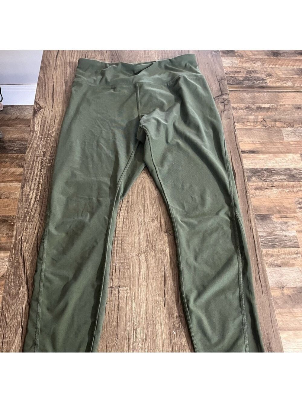 COPY - Juicy Contour Medium Green Leggings